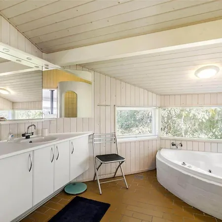 6617-allinge-gronnedalsvej-4 *